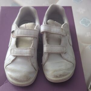 Nike Kids White Velcro Shoes size 10
